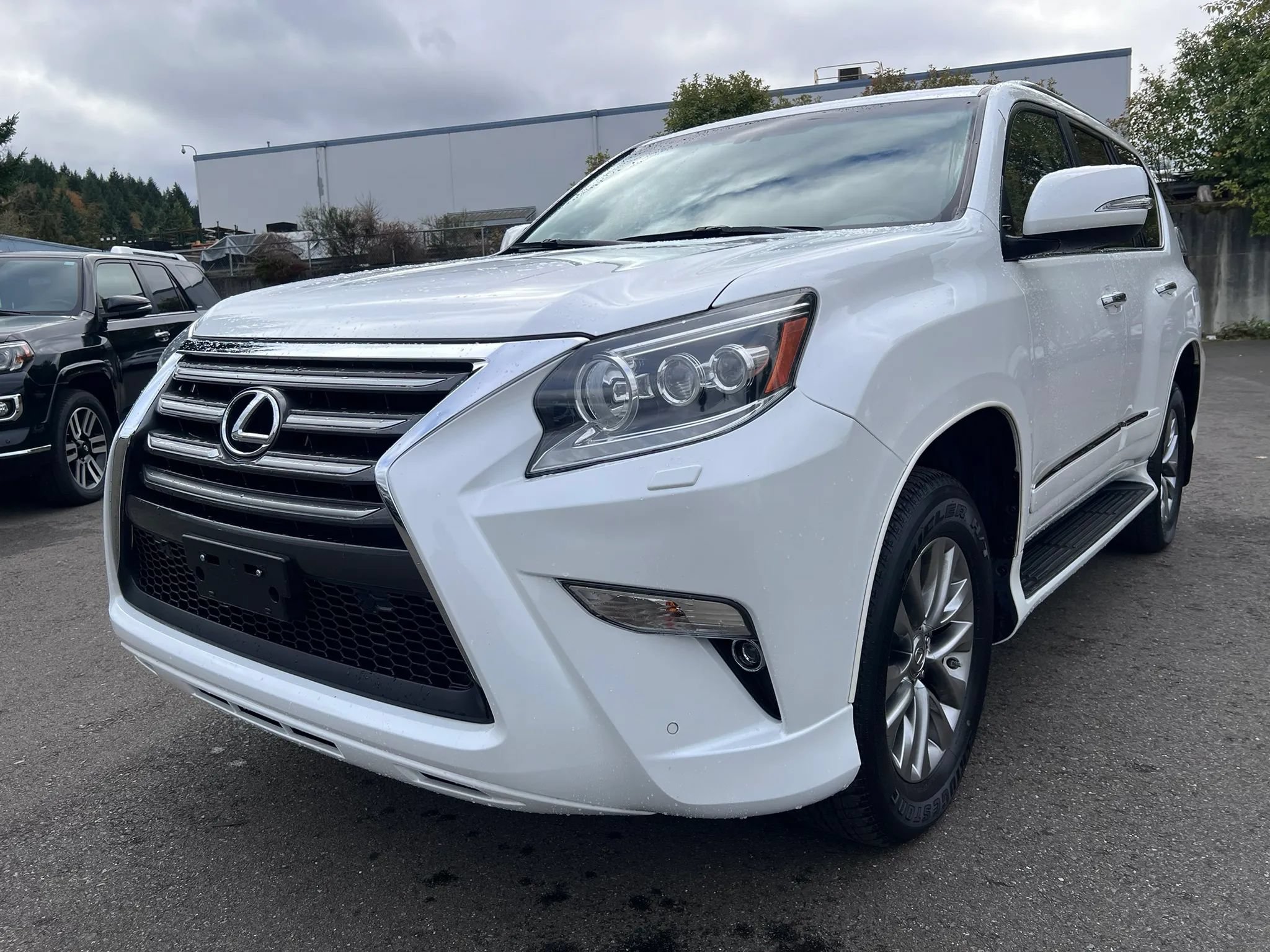 Used 2014 Lexus GX 460 Luxury AWD/4WD image 3