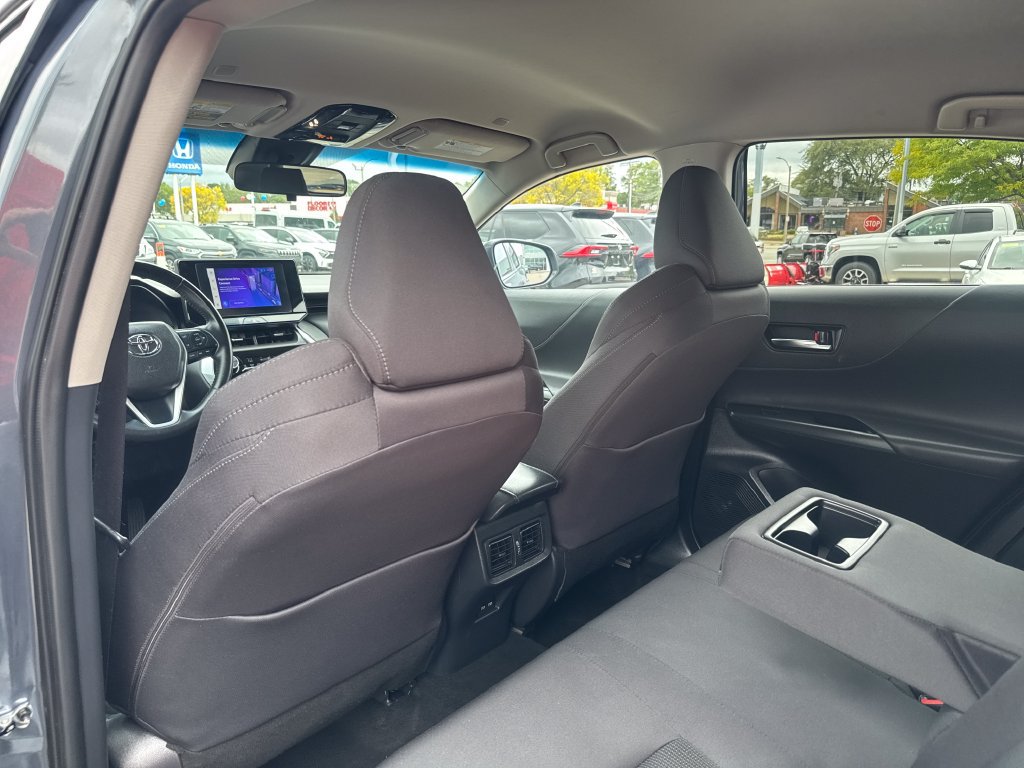 Used 2023 Toyota Venza LE AWD/4WD image 36