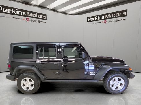 Used 2019 Jeep Wrangler Unlimited Sport S image 6