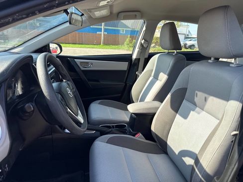 Used 2018 Toyota Corolla LE FWD image 10