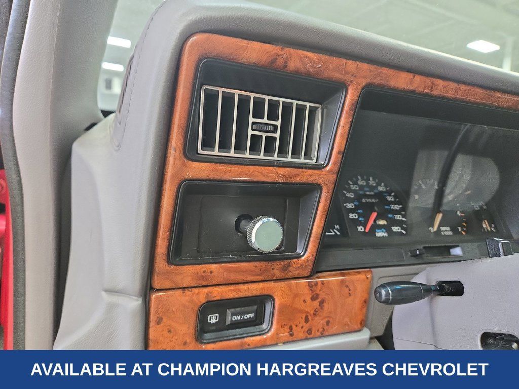 Used 1994 Chrysler LeBaron LE FWD image 23