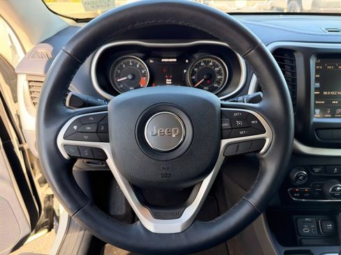 Used 2014 Jeep Cherokee Limited w/ Luxury Group image 20