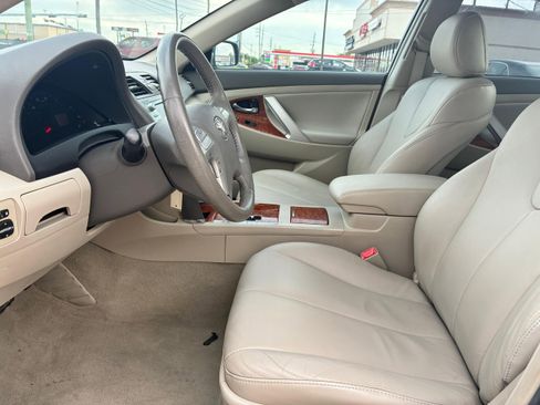 Used 2009 Toyota Camry FWD image 6