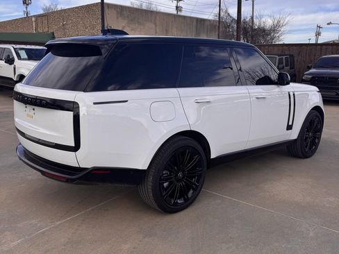 Used 2025 Land Rover Range Rover SE image 8