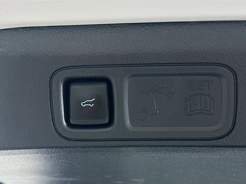 Used 2024 Ford Expedition Max Limited image 30