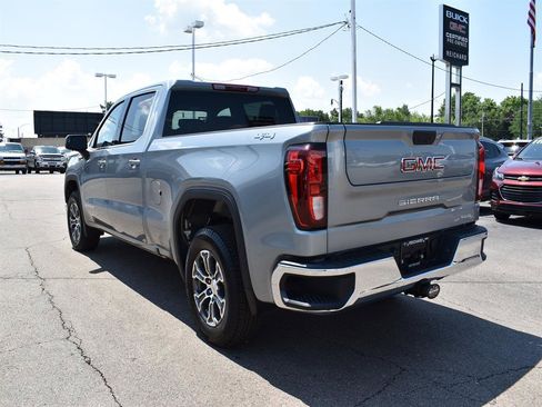 New 2025 GMC Sierra 1500 SLE image 9