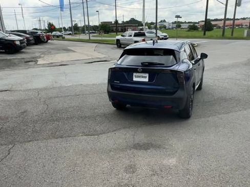 Used 2025 Nissan Kicks SV AWD/4WD image 7