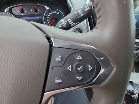 Used 2020 Chevrolet Traverse LT image 13