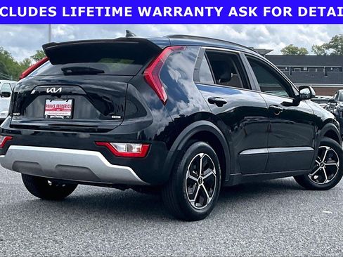 Used 2023 Kia Niro LX FWD image 10