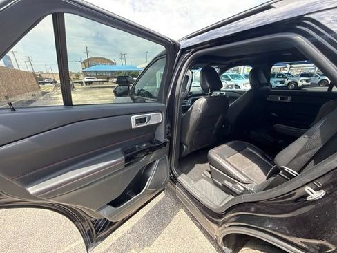 Used 2024 Ford Explorer ST-Line w/ Class IV Trailer Tow Package AWD/4WD image 11