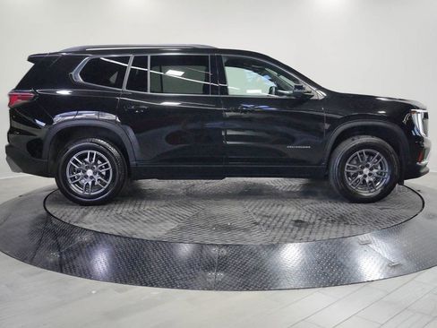 Used 2025 GMC Acadia Elevation w/ LPO, All-Weather Package AWD/4WD image 5
