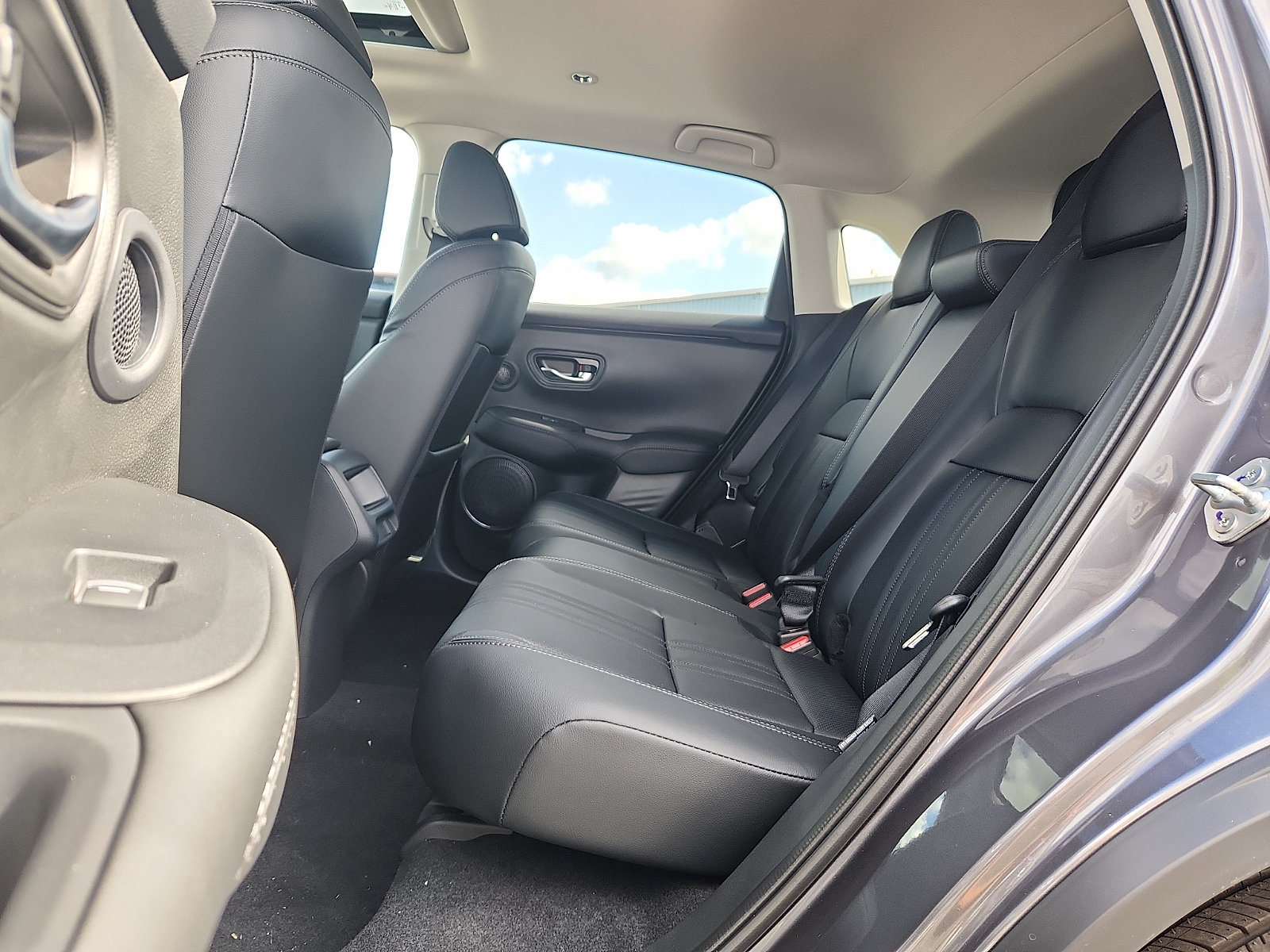New 2027 Honda HR-V EX-L image 6