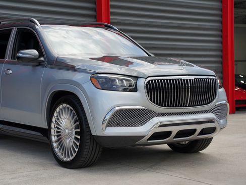 Used 2023 Mercedes-Benz Maybach GLS 600 4MATIC image 7