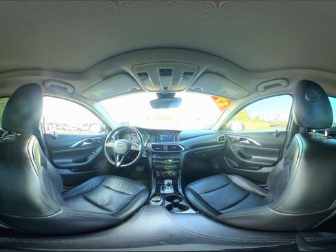 Used 2017 INFINITI QX30 Premium w/ Navigation Package image 33