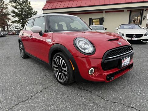 Used 2021 MINI Cooper S image 3