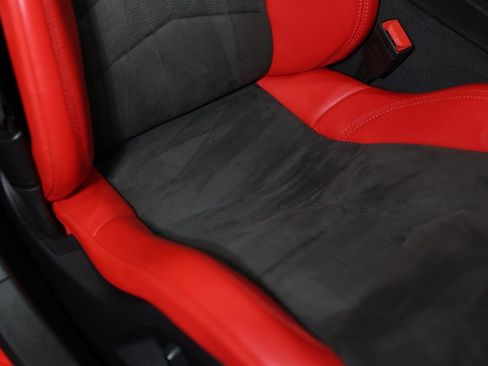 Used 2021 Chevrolet Corvette Stingray Premium Cpe w/ Engine Appearance Package image 18