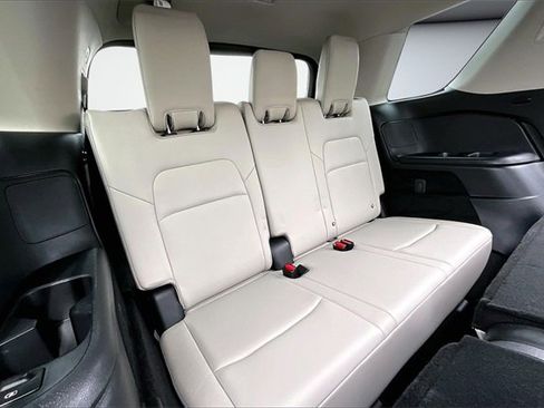 Used 2024 Nissan Pathfinder SL image 26