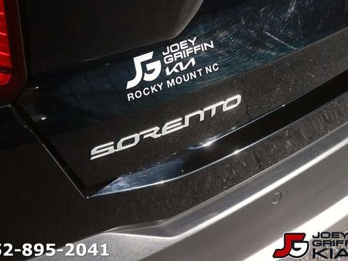 Certified 2025 Kia Sorento S w/ Panoramic Sunroof Package FWD image 10