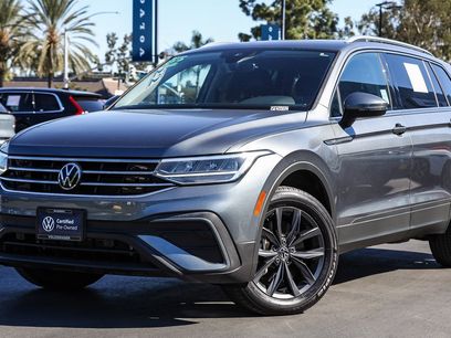 Certified 2022 Volkswagen Tiguan SE w/ Panoramic Sunroof Package