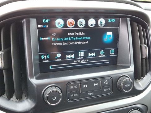 Used 2018 Chevrolet Colorado LT image 18