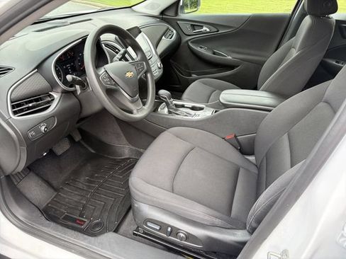 Used 2023 Chevrolet Malibu LT FWD image 11