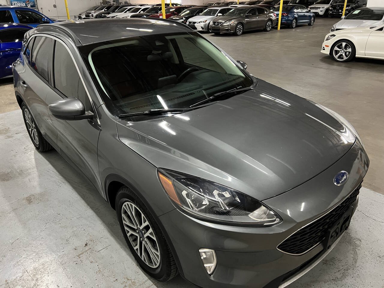 Used 2022 Ford Escape SEL w/ Technology Package FWD image 12