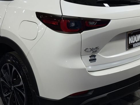 Used 2022 MAZDA CX-5 AWD 2.5 S w/ Premium Package image 18