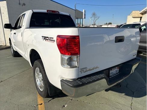Used 2011 Toyota Tundra w/ TRD Off-Road Package image 9