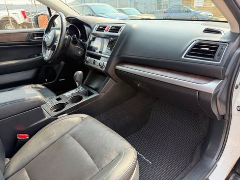 Used 2015 Subaru Outback 2.5i Limited AWD/4WD image 31