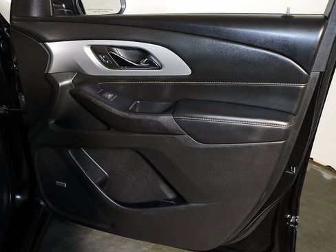 Used 2021 Chevrolet Traverse RS w/ LPO, Floor Liner Package image 35