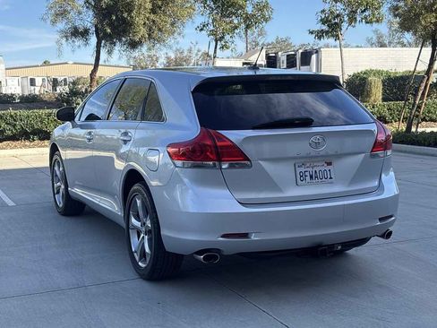 Used 2011 Toyota Venza w/ Leather Pkg image 5