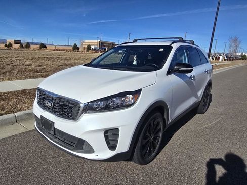 Used 2019 Kia Sorento S image 1