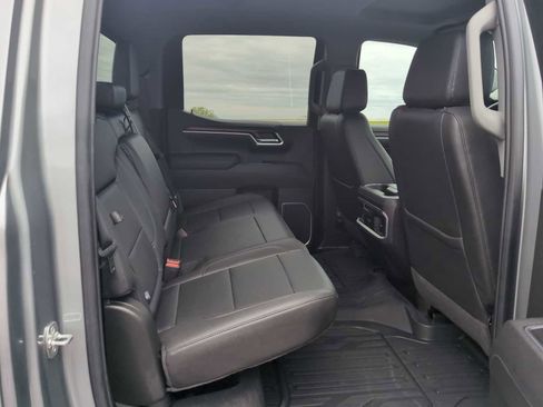 Used 2025 GMC Sierra 1500 SLT w/ SLT Premium Plus Package AWD/4WD image 30