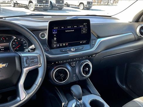 Used 2024 Chevrolet Blazer LT w/ Convenience Package image 6