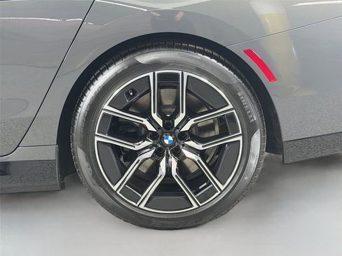 New 2026 BMW 750e xDrive AWD/4WD image 30