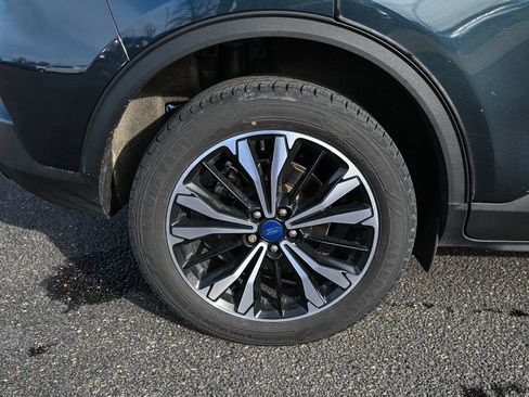 Certified 2022 Ford Escape SE w/ SE Sport Appearance Package image 14