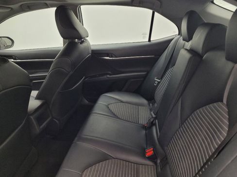 Used 2020 Toyota Camry SE w/ Convenience Package image 18