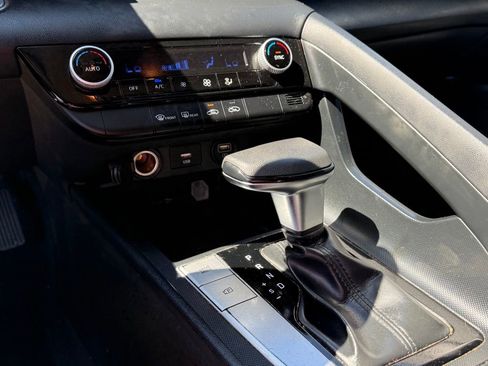 Used 2021 Hyundai Elantra SEL image 20