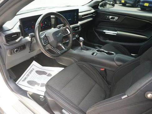 Used 2024 Ford Mustang GT RWD image 8