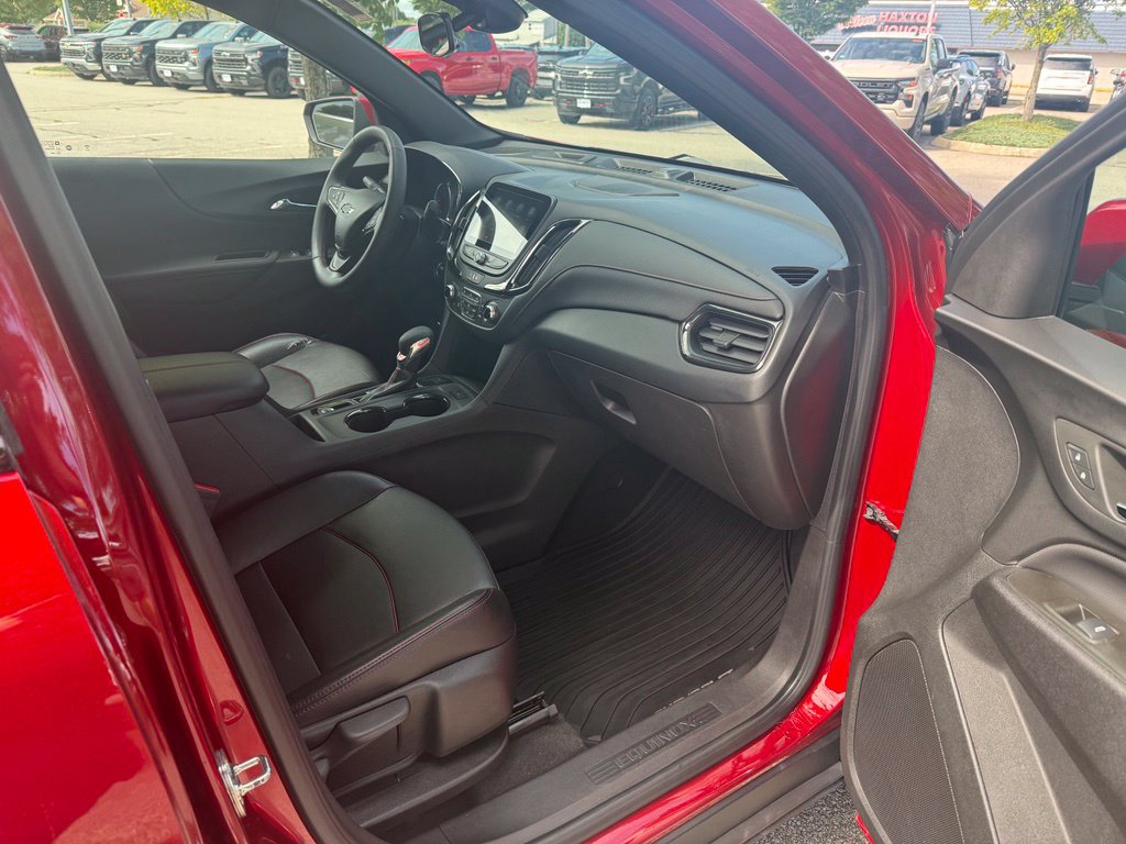 Used 2023 Chevrolet Equinox RS w/ RS Leather Package AWD/4WD image 15