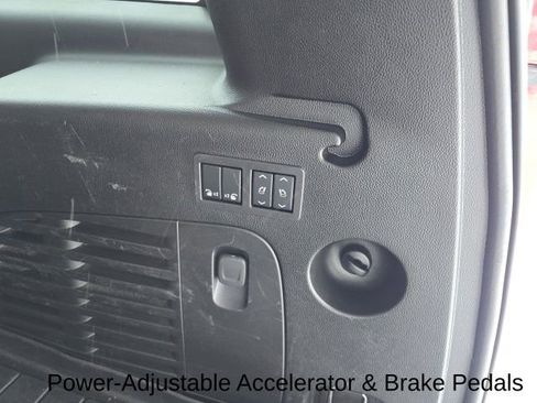 Used 2020 Chevrolet Suburban Premier image 33