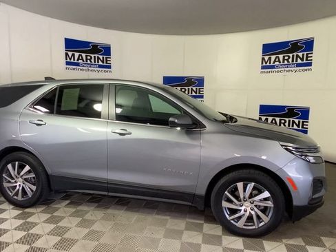 Used 2024 Chevrolet Equinox LT FWD image 3