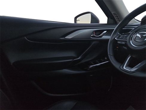 Used 2022 MAZDA CX-9 Touring w/ Touring Premium Package image 16