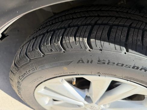 Used 2017 Nissan Rogue Sport S w/ S Appearance Package image 4