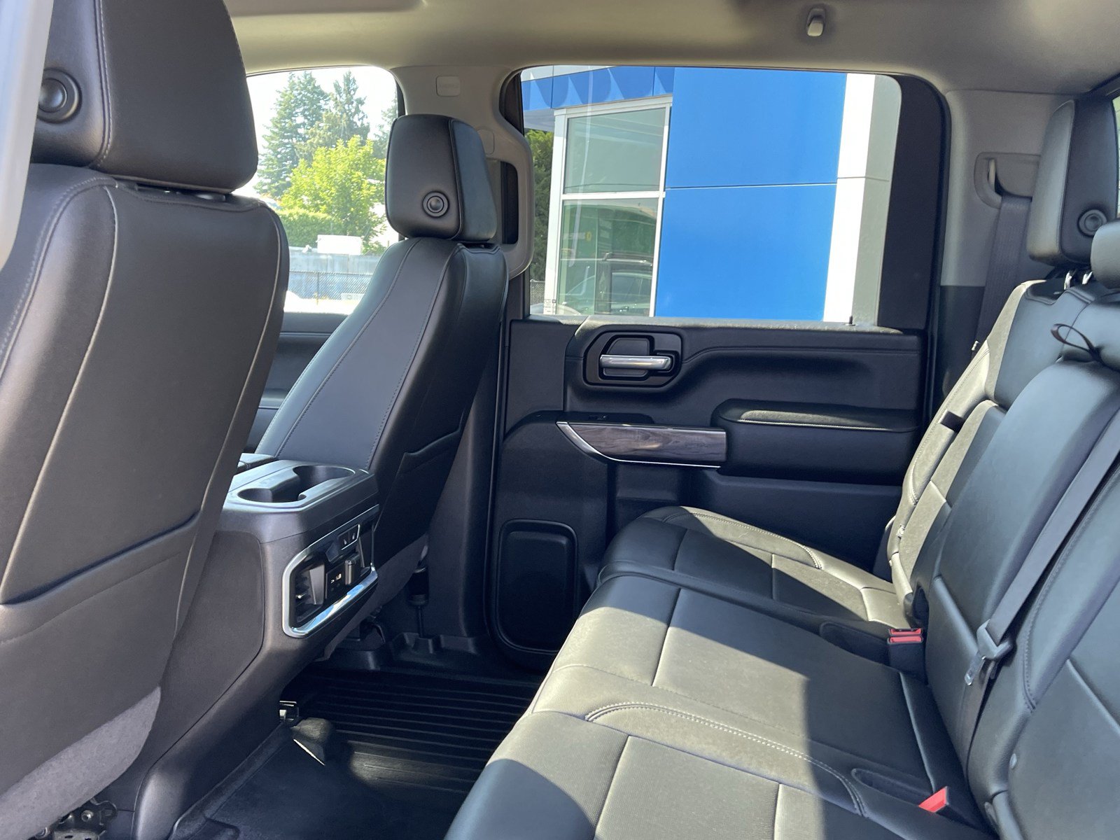 Used 2020 Chevrolet Silverado 2500 LTZ w/ LTZ Plus Package AWD/4WD image 15