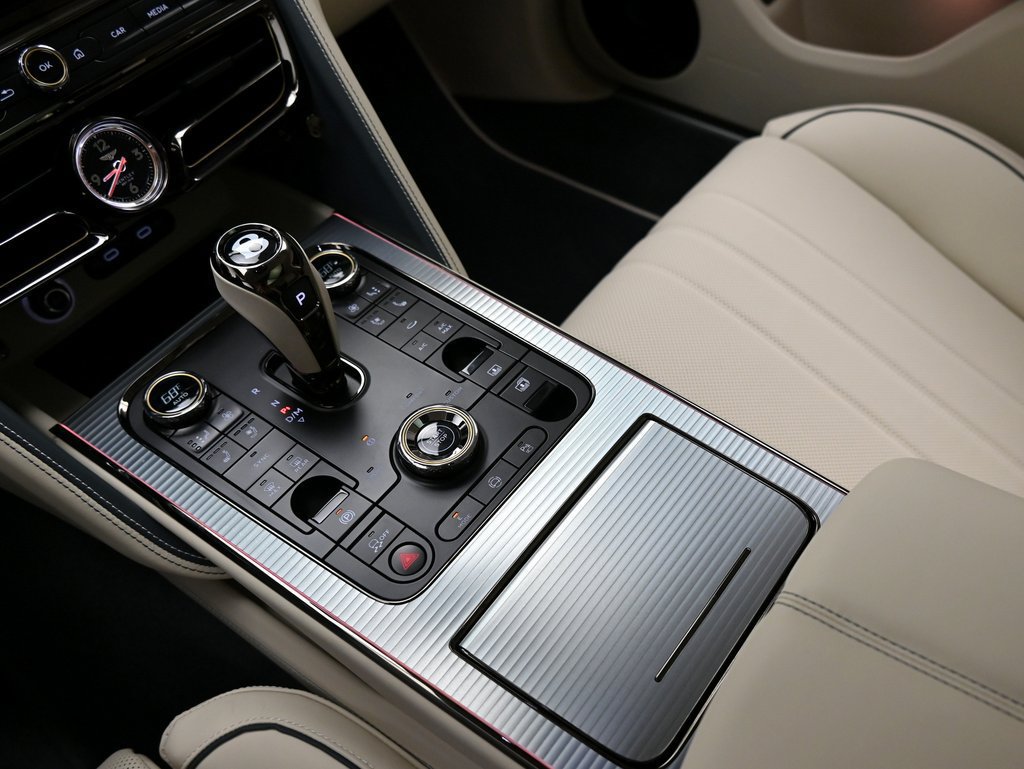 New 2026 Bentley Flying Spur V8 AWD/4WD image 26