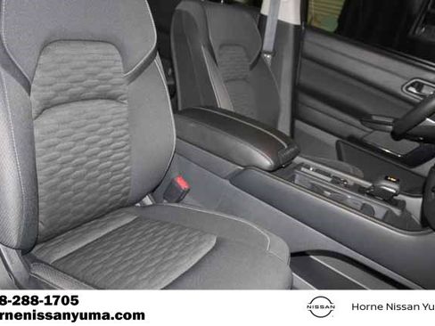 Certified 2023 Nissan Pathfinder S image 6