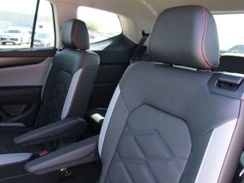 New 2026 Volkswagen Atlas Peak Edition AWD/4WD image 32