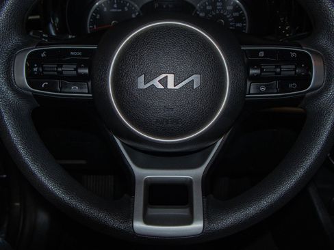 Used 2022 Kia K5 LXS FWD image 11