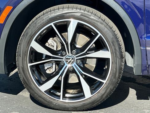 Used 2022 Volkswagen Tiguan SEL R-Line image 46